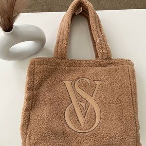VICTORIA'S SECRET  VS LOGO Fur Tote Bag NEW With Tag.